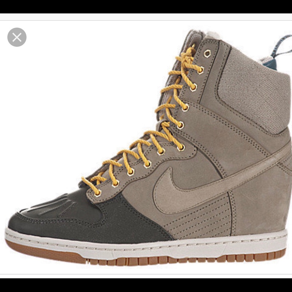 Nike Dunk Sky Hi Wedge Sneaker